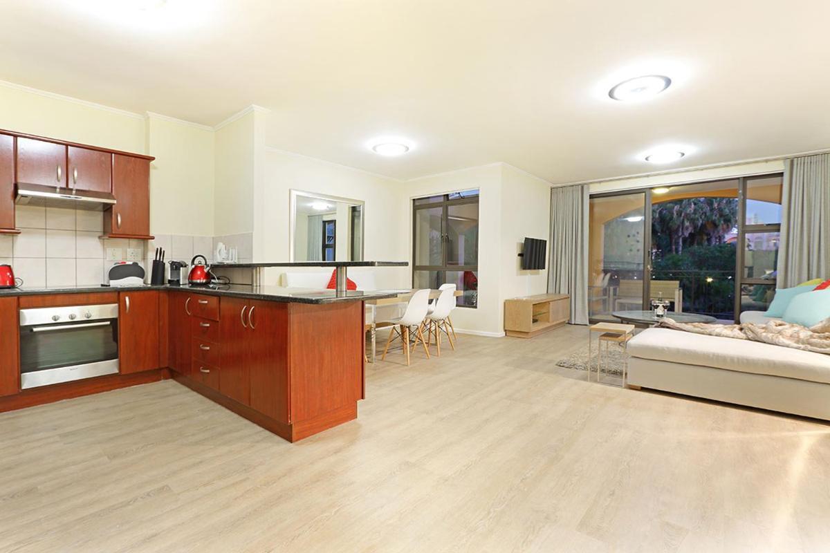 Capri 101 By Hostagents Apartment Cape Town Luaran gambar