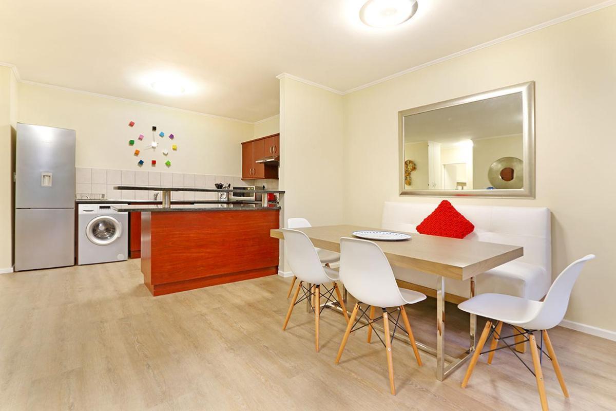 Capri 101 By Hostagents Apartment Cape Town Luaran gambar